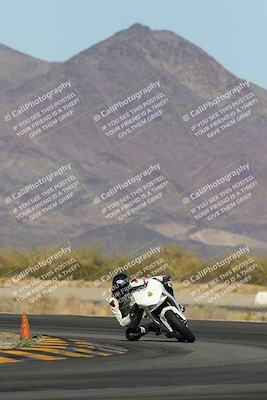 media/Feb-04-2023-SoCal Trackdays (Sat) [[8a776bf2c3]]/Turn 14 (115pm)/